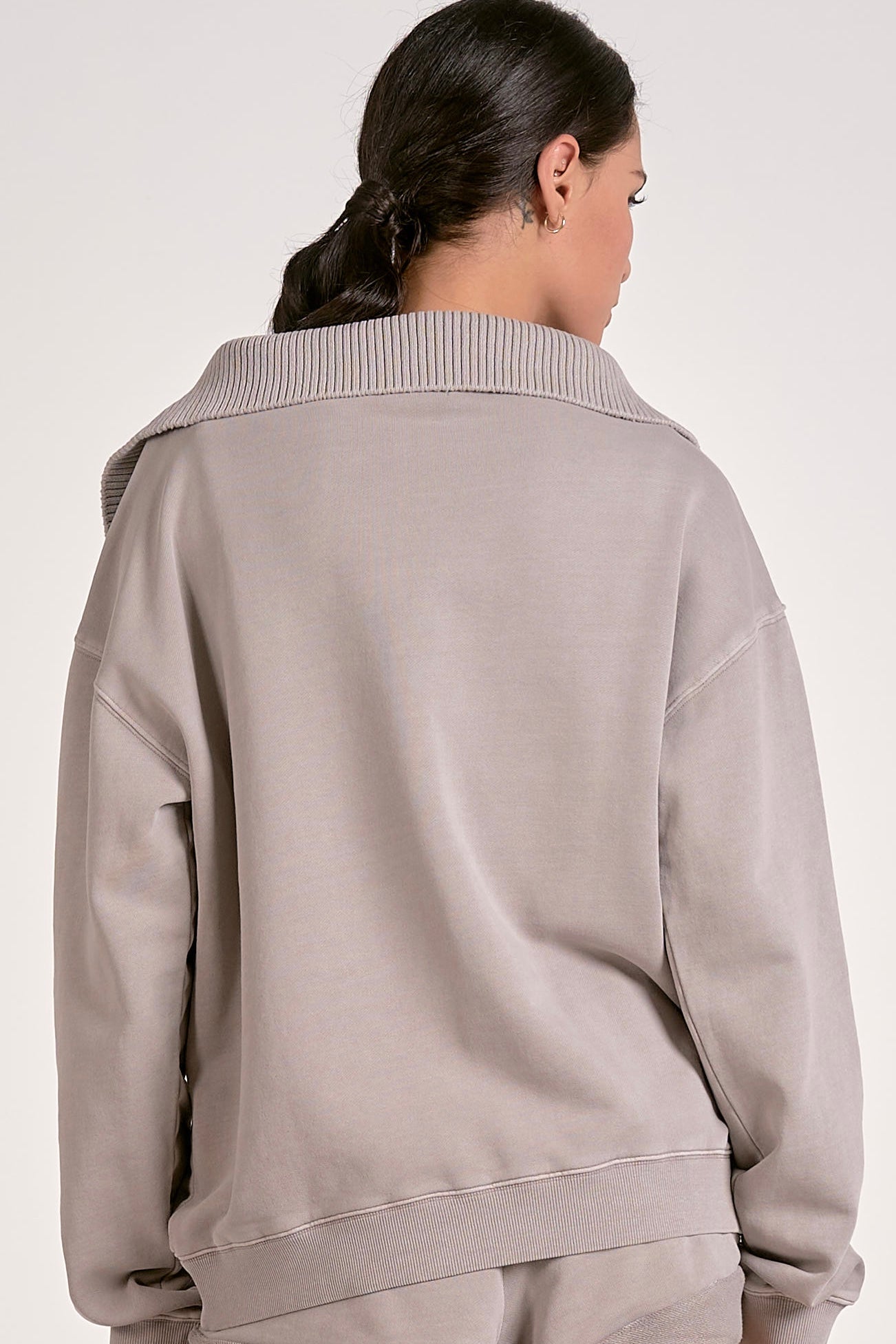 Vera Collard Sweatshirt